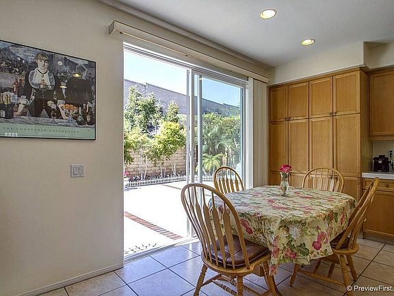 Breakfast with patio view