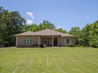 1748 Shannon Rd, Bessemer, AL 35022