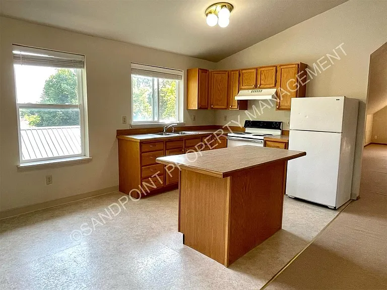 302 S 2nd Ave #9 — Photo 9
