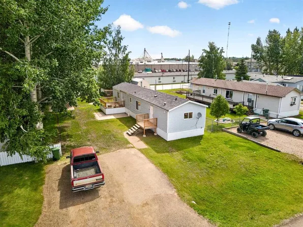 10517 N 102nd St, Mackenzie County, AB T0H 2H0