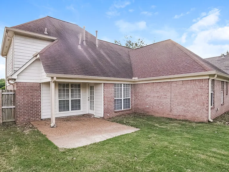 7370 Wendy Way — Photo 16