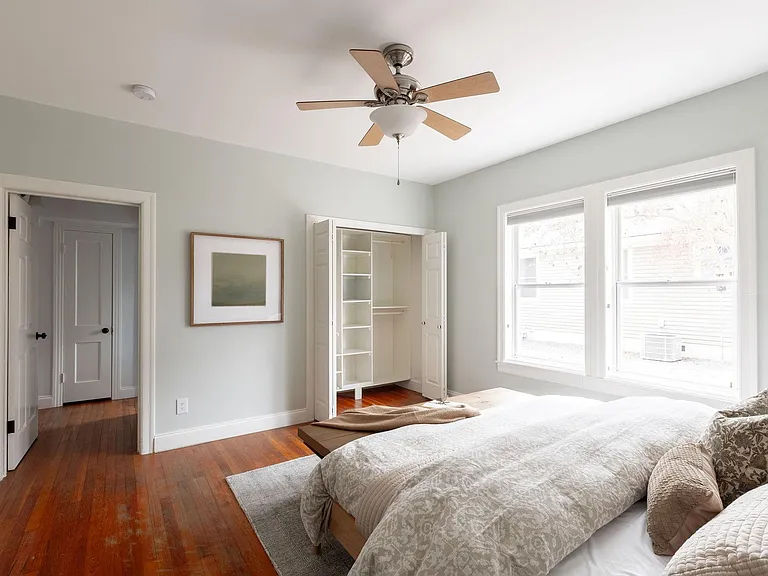 904 Josephine St — Photo 14
