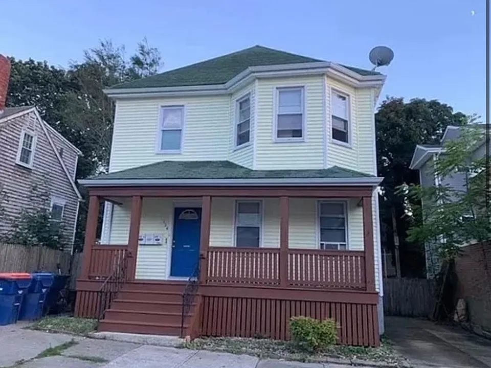 134 Arnold St #2