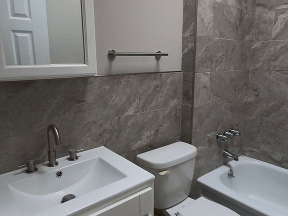 3rd image of 62-64 Wakeman Ave #3