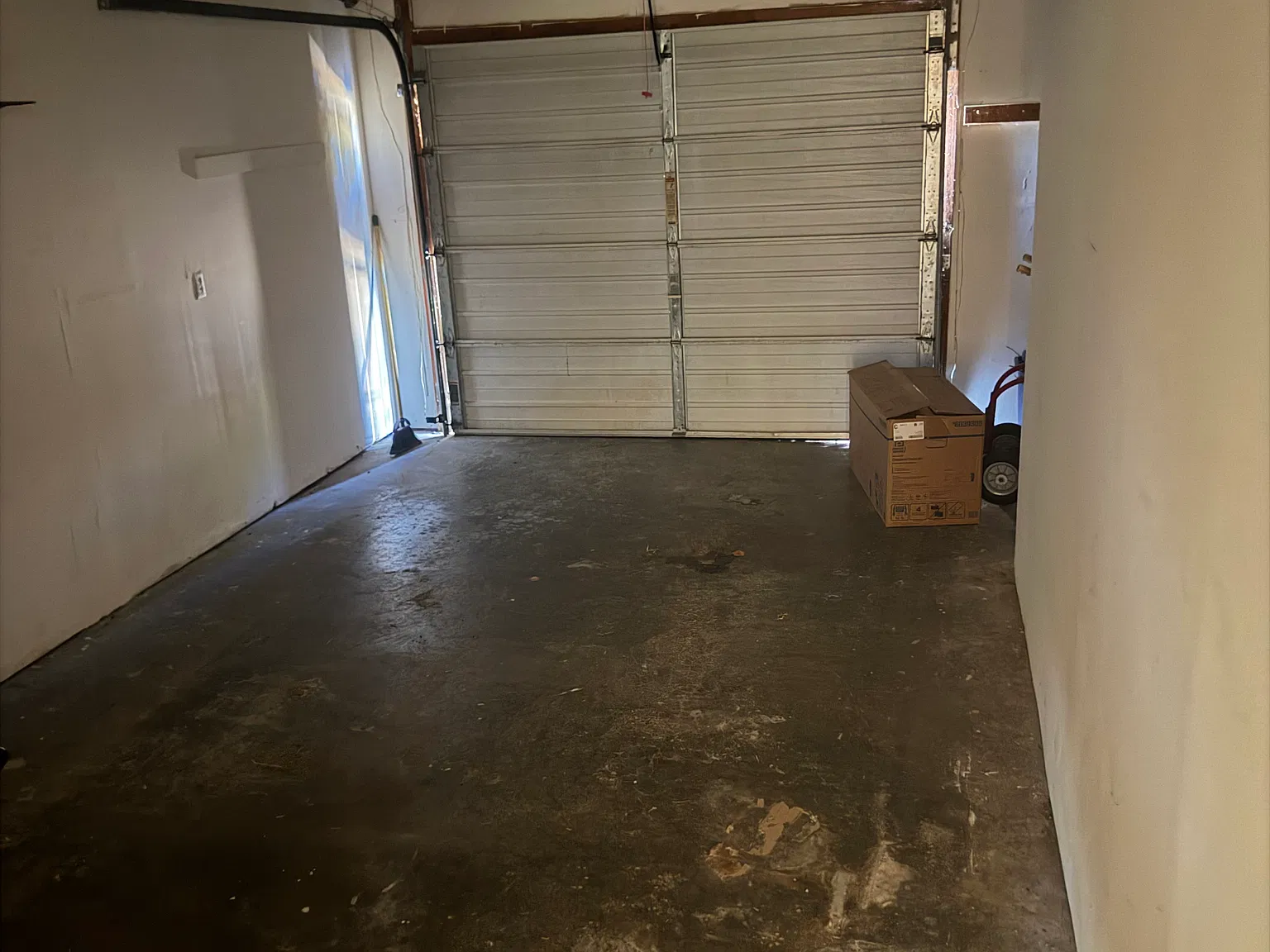 2 bed, 1050 sqft, $1,200 — Photo 2