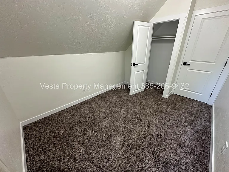 2538 Orchard Ave — Photo 17