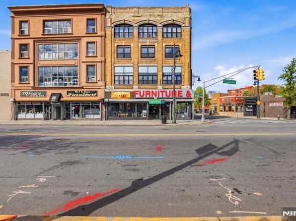 231 Market St, Paterson, NJ 07505