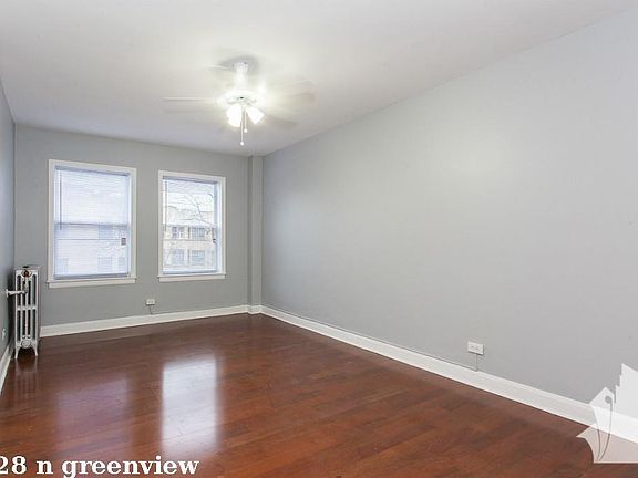 4th image of 6928 N Greenview Ave #1313