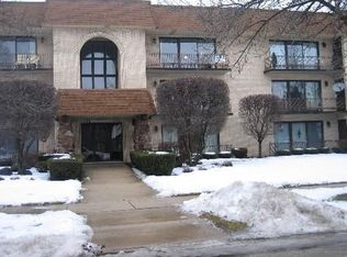 7426 153rd St #14, Orland Park, IL 60462