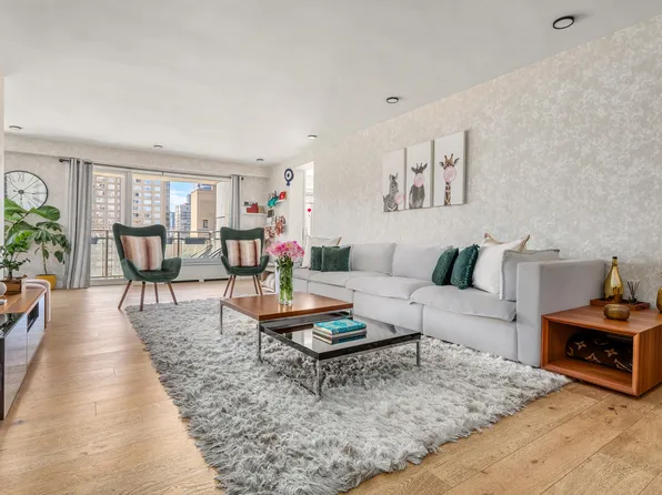 303 East 57th Street image 1 of 17