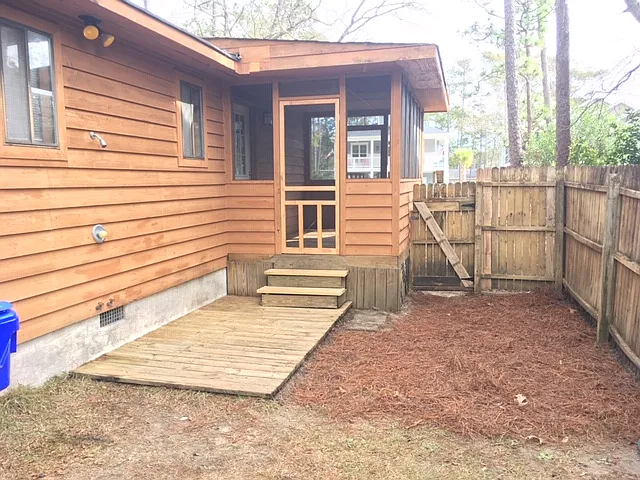 3 bed, 1100 sqft, $1,750 — Photo 2