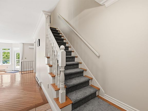 5th image of 206 Spinnaker Dr