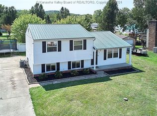 126 Bel Aire Dr, Tornado, WV