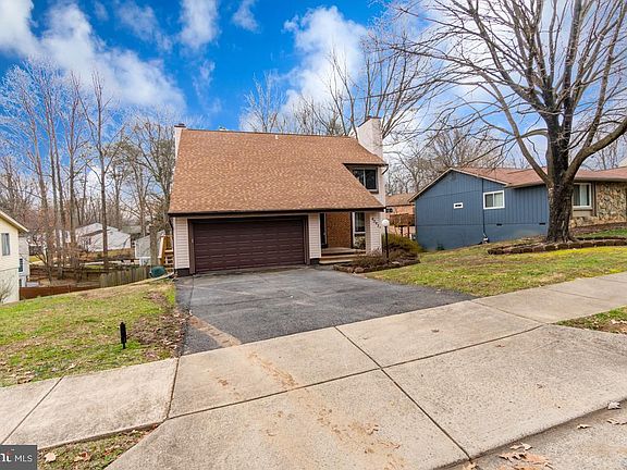 3rd image of 4393 Ashgrove Dr