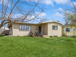 668 29th St NE, Cedar Rapids, IA 52402