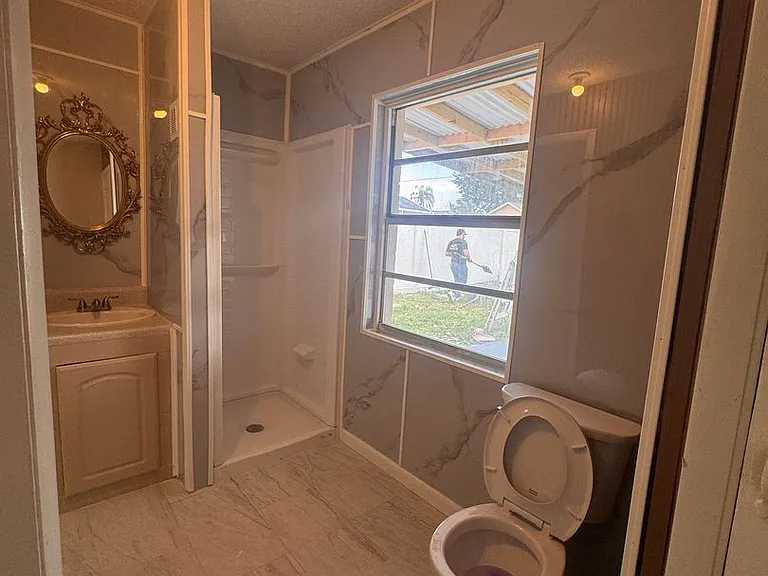 204 La Paz Dr — Photo 14