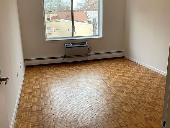 4th image of 138-49 Barclay Ave #2K