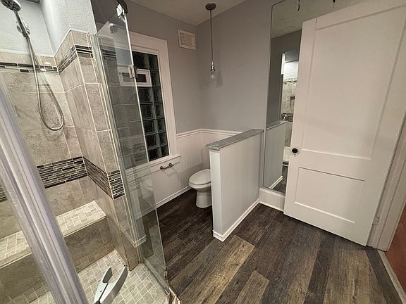 5th image of 167 Casterton Ave #S