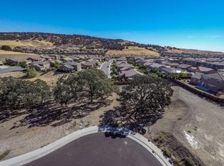 648 Russell Dr, Folsom, CA 95630