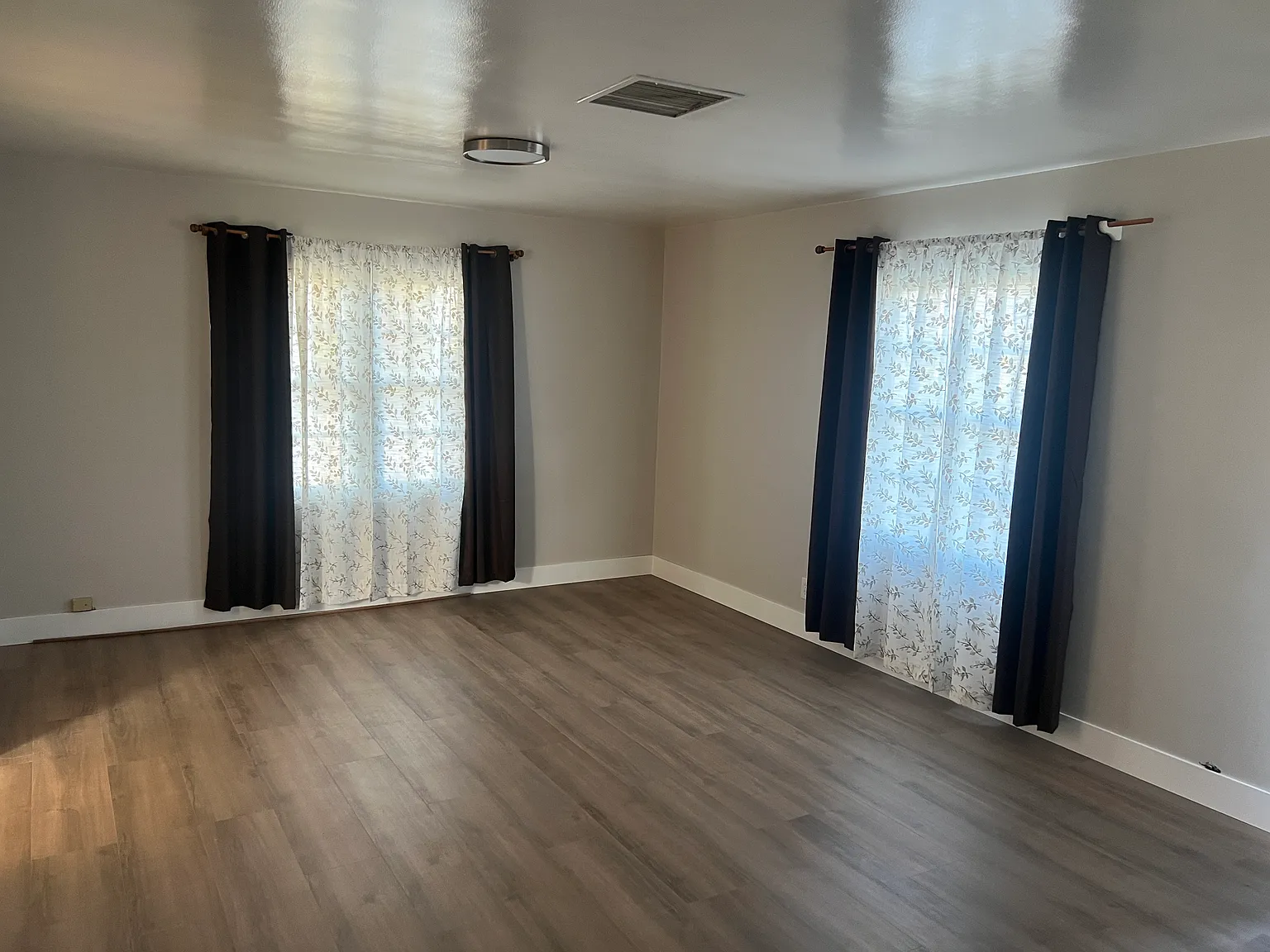2 bed, 782 sqft, $2,200 — Photo 2
