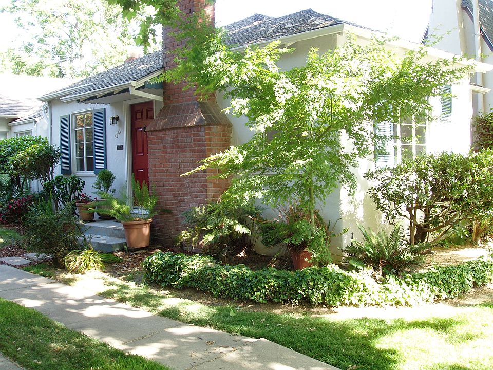 Front of duplex