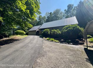 1445 Heart Lake Rd, Jermyn, PA 18433