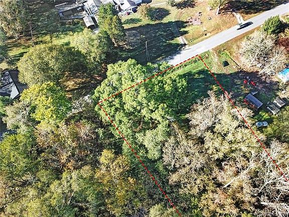 3rd image of 336 Lanier Ave