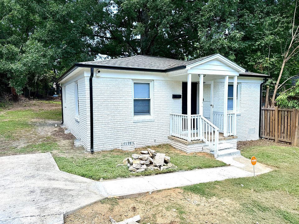 1st image of 1704 Catherine Simmons Ave