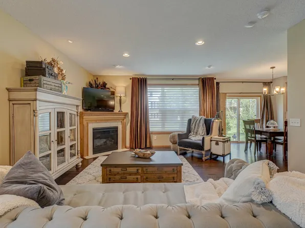 2345 Woodcrest Dr, Woodbury, MN 55129