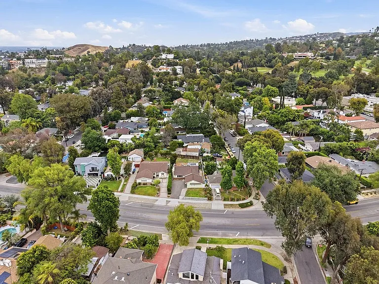 4958 Canoga Ave — Photo 22