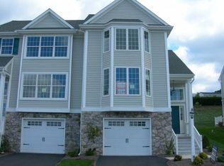 770 Oak Leaf Ln, Harrisburg, PA 17111