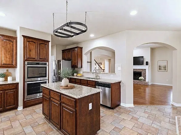 4136 Silverthorne St, Richardson, TX 75082