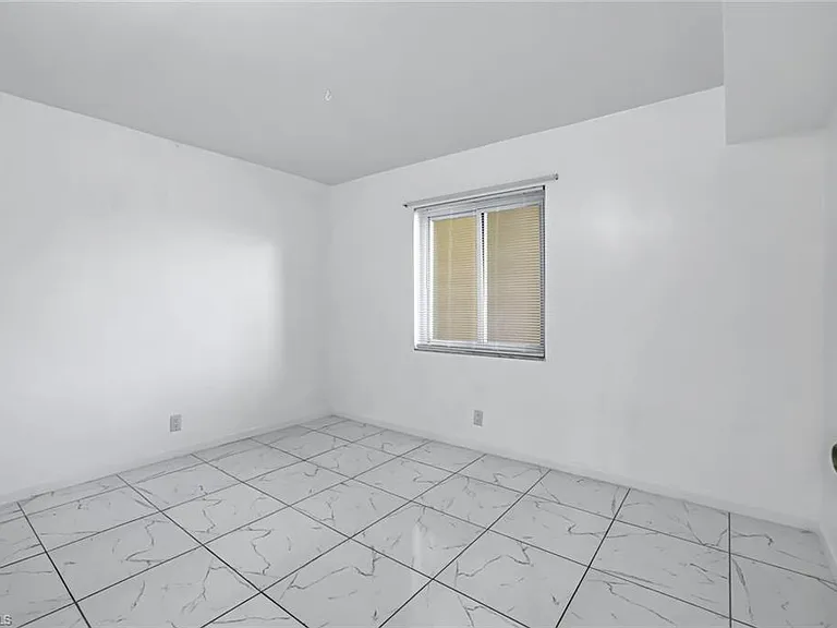 1000 Manatee Rd #A306 — Photo 11