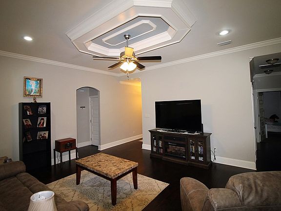 3rd image of 4227 Bowen Way