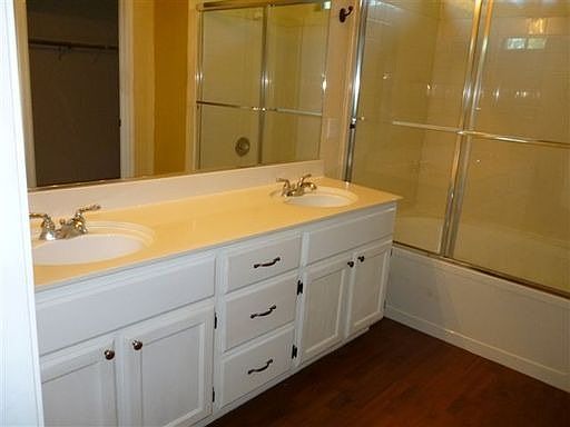 4th image of 9464 Lakewind Ln