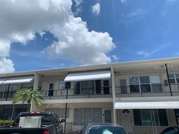 4141 56th Way N APT 802, Kenneth City, FL 33709