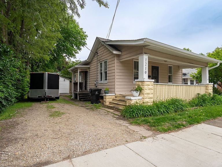 Listing photo 3