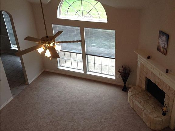 5th image of 2310 Bay Lakes Ct