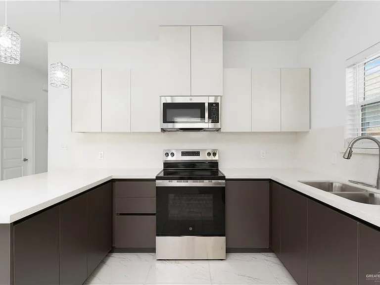 5712 Notre Dame Ave #3 — Photo 5