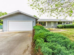 10 Rachel Dr, Central Pt, OR 97502