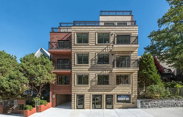 Rented by Amorelli Realty | media 17