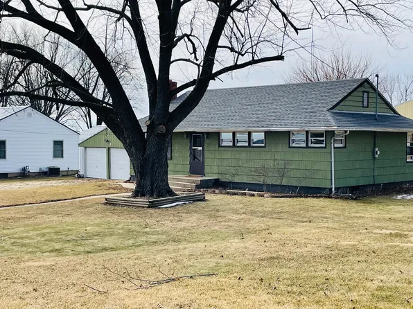 150 Erickson Rd, Rochelle, IL 61068