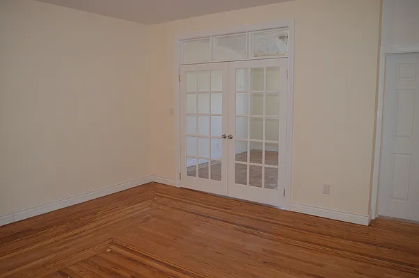 Rented by Greenland Group Realty | media 21