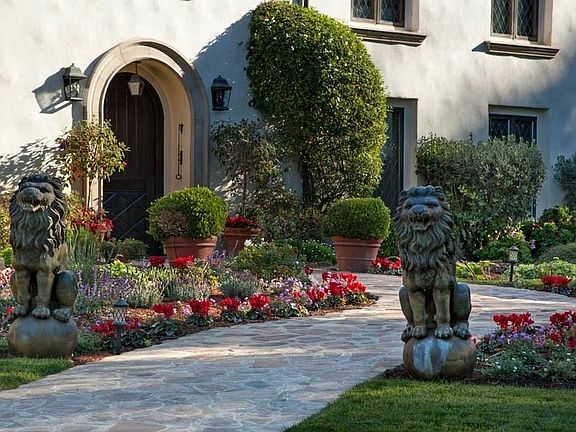 2nd image of 4280 Mariposa Dr