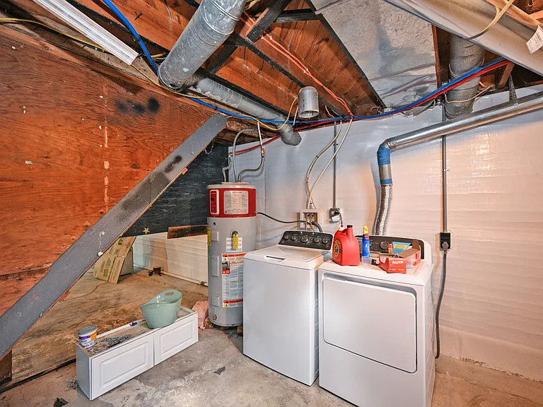 409 Glenn St — Photo 31