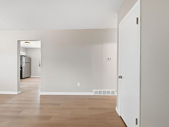 2nd image of 5565 S Delaware St #5571