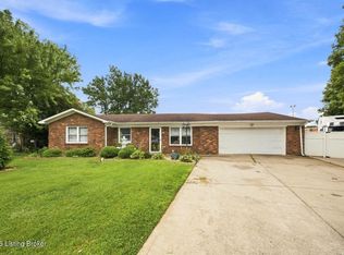 1002 Andle Ct, Louisville, KY 40214
