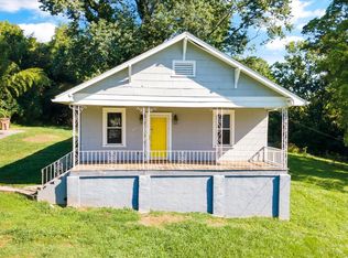 2105 Highland Dr, Knoxville, TN 37918