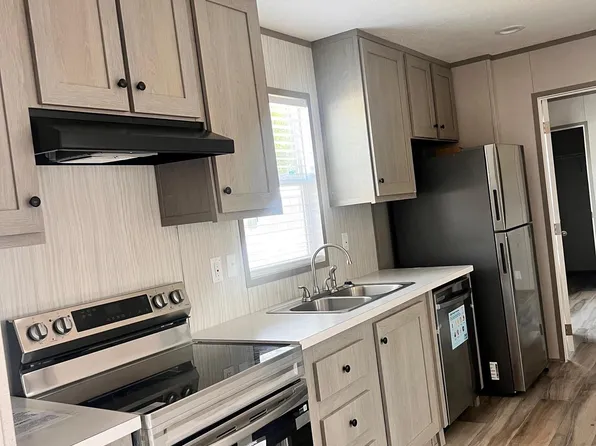 2220 Montague Avenue Ext, Greenwood, SC 29649