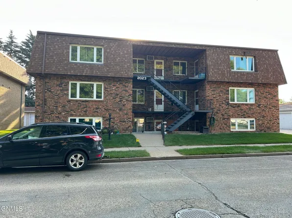 2023 N Kavaney Dr APT 6, Bismarck, ND 58501